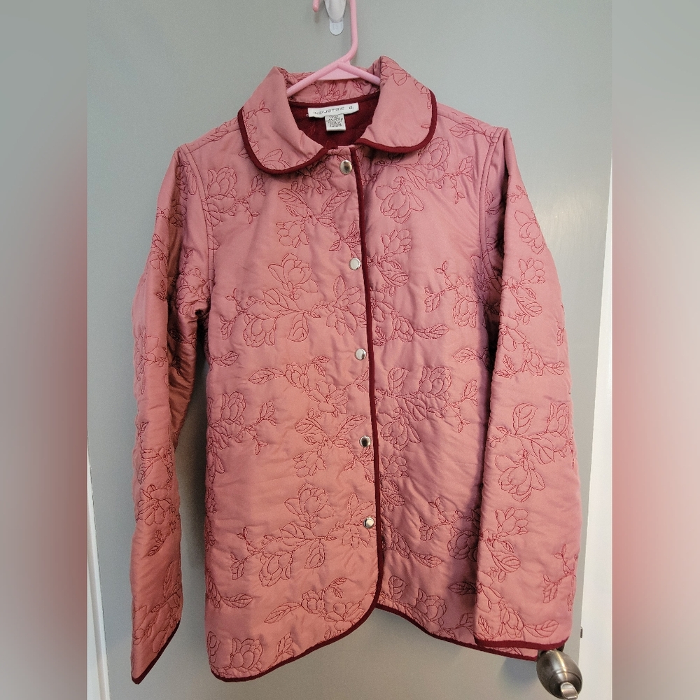 Industries B ladies light weight jacket Rose & burgundy size small NWOT